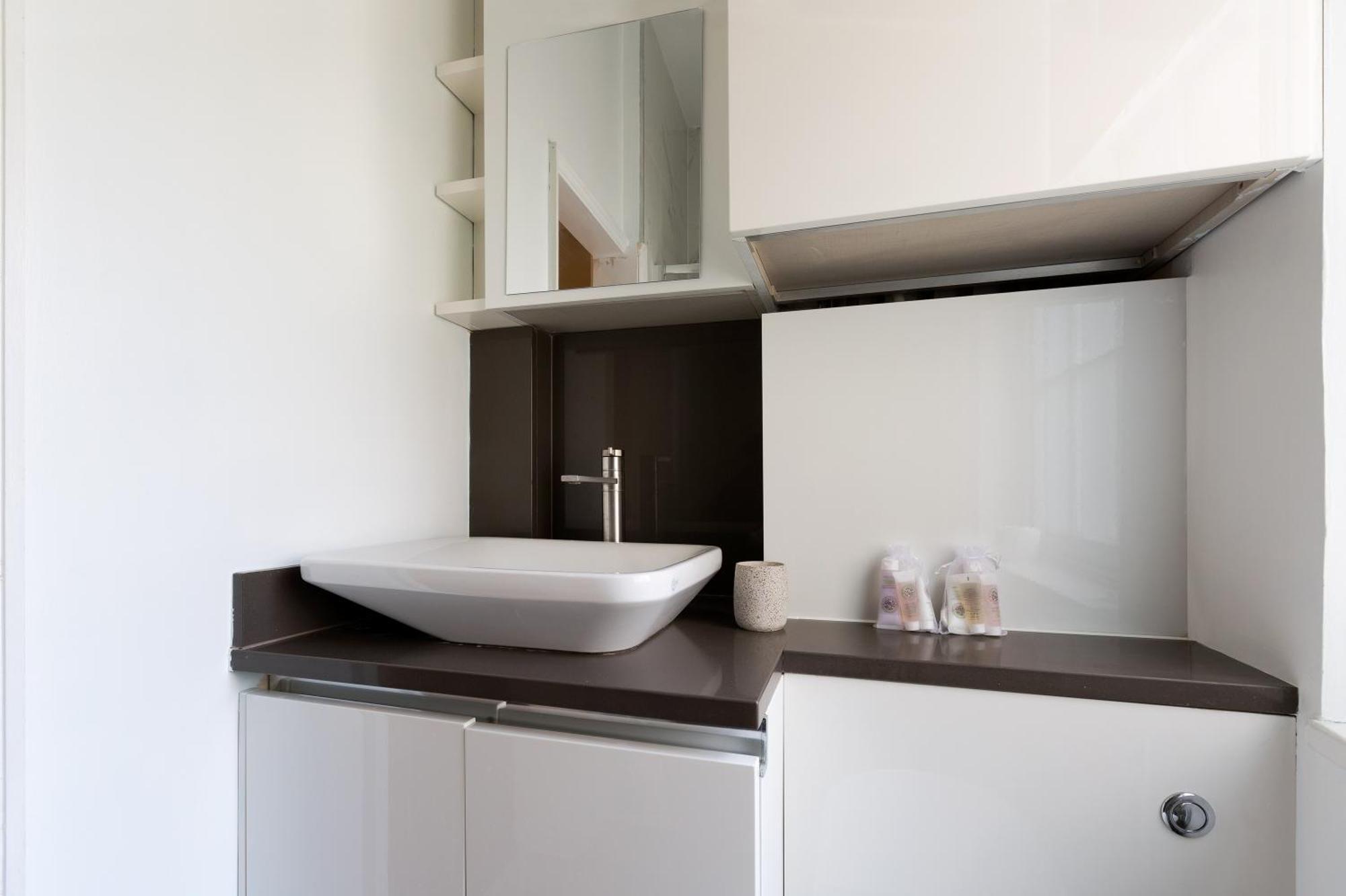לונדון Superb One Bedroom Apartment In Soho מראה חיצוני תמונה