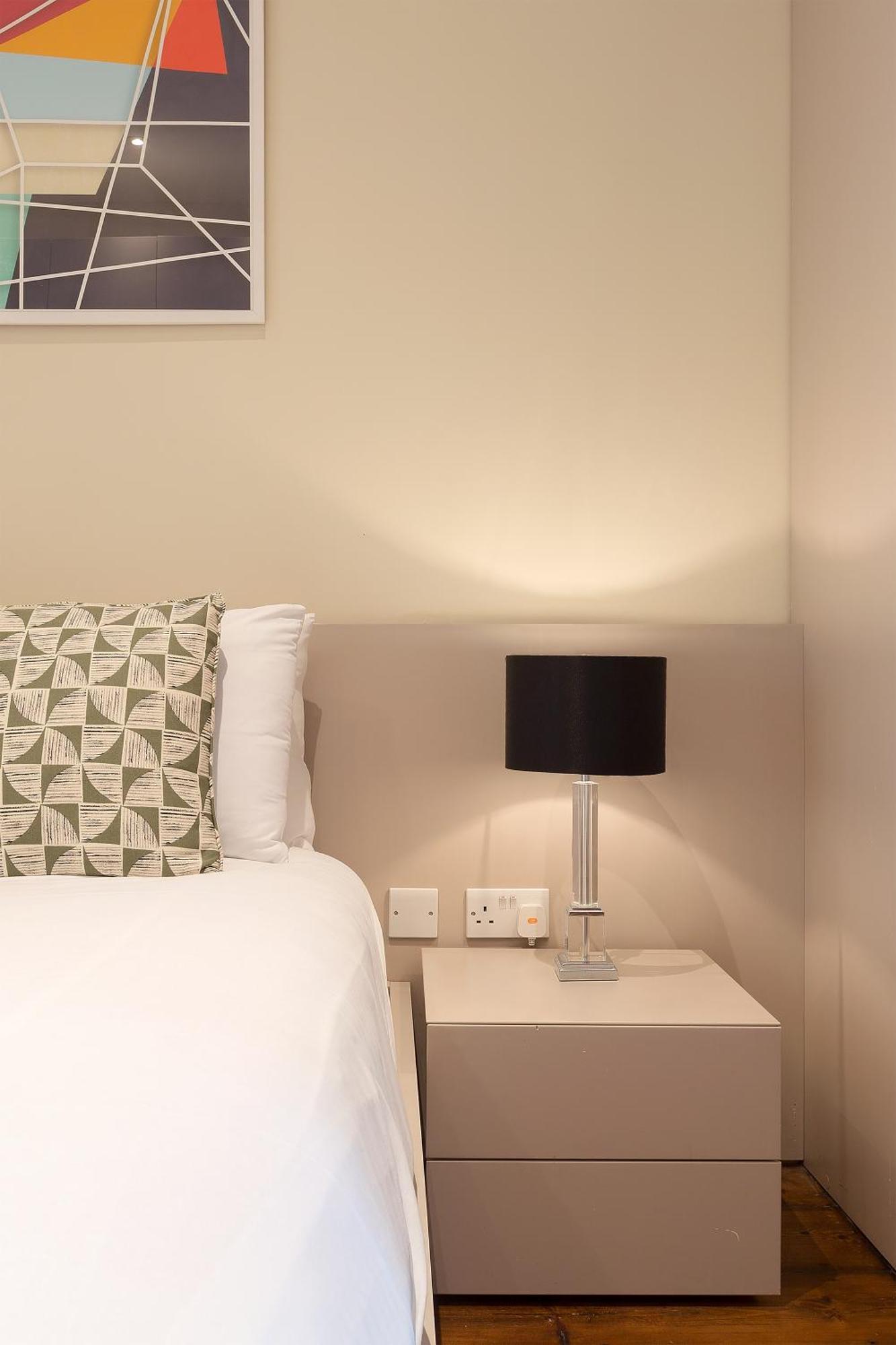 לונדון Superb One Bedroom Apartment In Soho מראה חיצוני תמונה